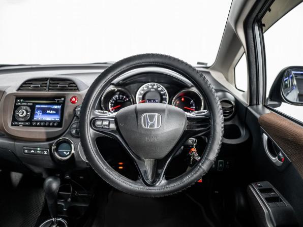 Honda Fit Shuttle I с пробегом 2011 года, цена 915 000 рублей, 182817 км, универсал, Автокод Объявления