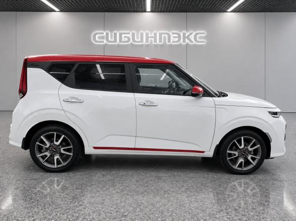 Kia Soul III Рестайлинг с пробегом 2022 года, цена 2 199 000 рублей, 83000 км, хэтчбек, Автокод Объявления