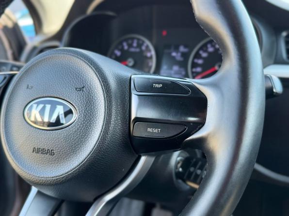 Kia Rio IV с пробегом 2018 года, цена 1 319 000 рублей, 83800 км, седан, Автокод Объявления