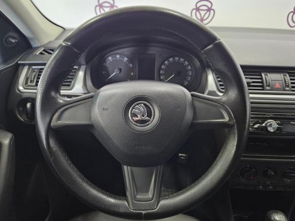 Skoda Rapid I с пробегом 2014 года, цена 533 000 рублей, 308240 км, лифтбек, Автокод Объявления