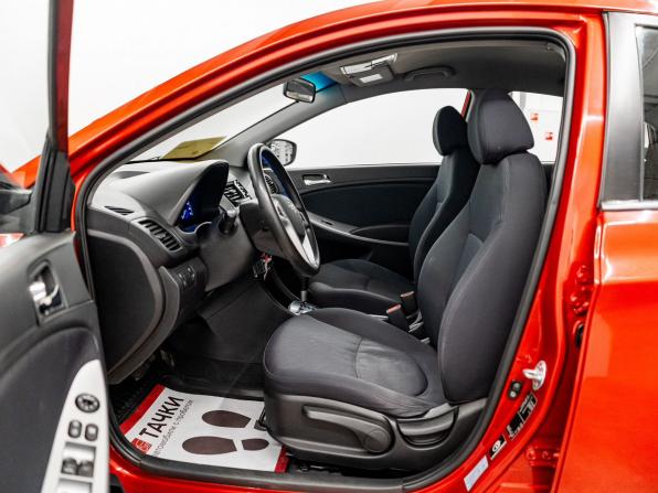 Hyundai Solaris I с пробегом 2012 года, цена 750 000 рублей, 147200 км, седан, Автокод Объявления