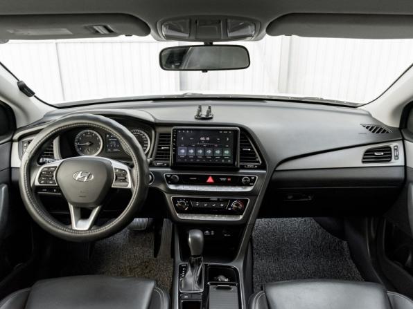 Hyundai Sonata VII (LF) Рестайлинг с пробегом 2018 года, цена 1 735 000 рублей, 146921 км, седан, Автокод Объявления