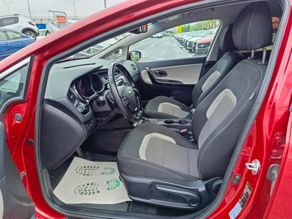 Kia Ceed II Рестайлинг с пробегом 2018 года, цена 1 599 995 рублей, 79760 км, хэтчбек, Автокод Объявления
