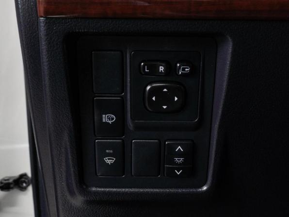 Toyota Land Cruiser Prado 150 Series Рестайлинг 1 с пробегом 2015 года, цена 3 949 000 рублей, 202836 км, внедорожник, Автокод Объявления