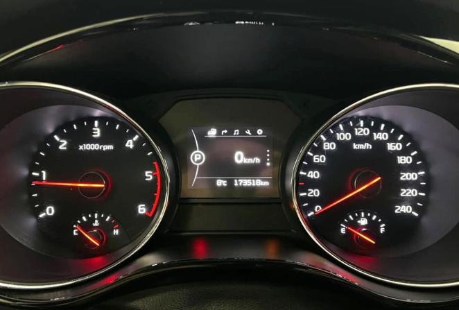 Kia Carnival III с пробегом 2017 года, цена 2 600 000 рублей, 173518 км, минивэн, Автокод Объявления