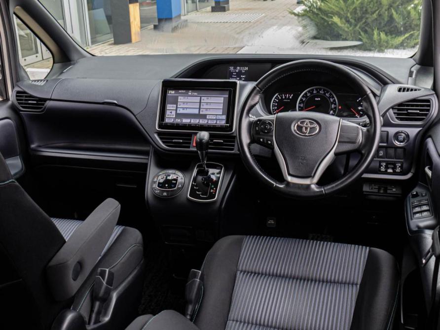 Toyota Voxy III (R80) Краснодар  - изображение 6