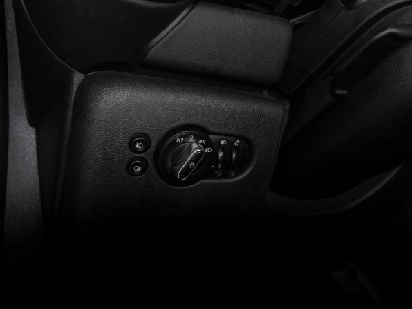 Mini Hatch III (F55/F56) Рестайлинг с пробегом 2018 года, цена 1 845 000 рублей, 92652 км, хэтчбек, Автокод Объявления