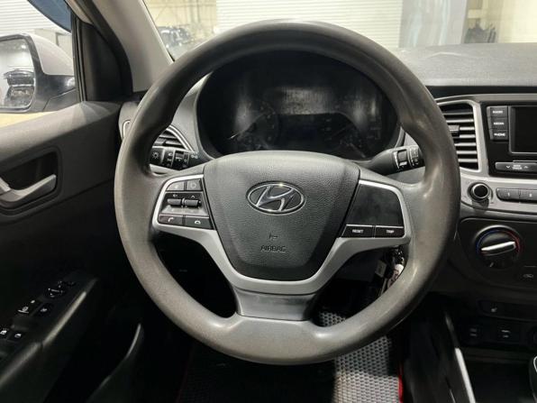 Hyundai Solaris II Рестайлинг с пробегом 2021 года, цена 1 248 000 рублей, 100308 км, седан, Автокод Объявления