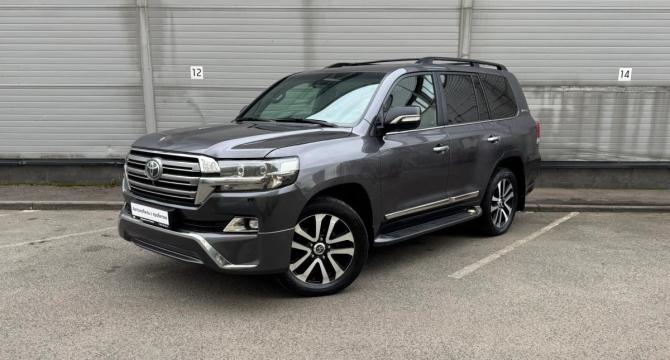 Toyota Land Cruiser 200 Series Рестайлинг 2 с пробегом 2019 года, цена 6 479 000 рублей, 190380 км, внедорожник, Автокод Объявления