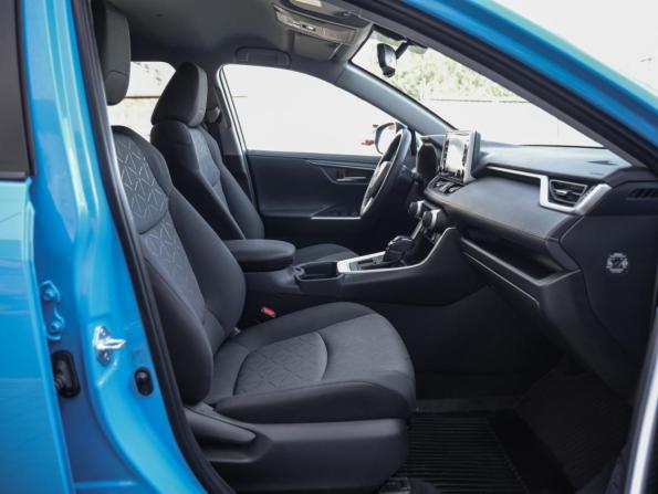 Toyota RAV4 V (XA50) с пробегом 2021 года, цена 3 969 000 рублей, 30285 км, внедорожник, Автокод Объявления
