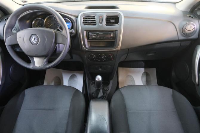 Renault Logan II с пробегом 2016 года, цена 689 000 рублей, 108000 км, седан, Автокод Объявления