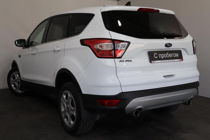 Ford Kuga II Рестайлинг с пробегом 2019 года, цена 1 999 000 рублей, 80000 км, внедорожник, Автокод Объявления