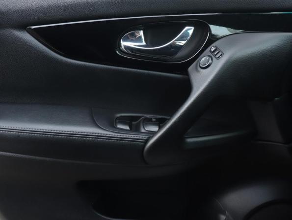 Nissan Qashqai II с пробегом 2016 года, цена 1 648 000 рублей, 137871 км, внедорожник, Автокод Объявления