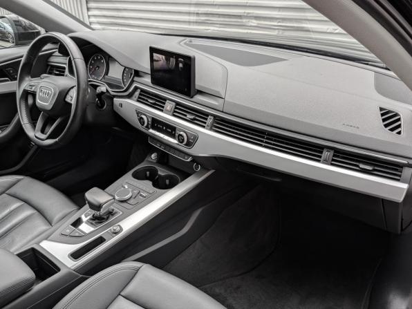 Audi A4 V (B9) с пробегом 2018 года, цена 2 550 000 рублей, 45786 км, седан, Автокод Объявления