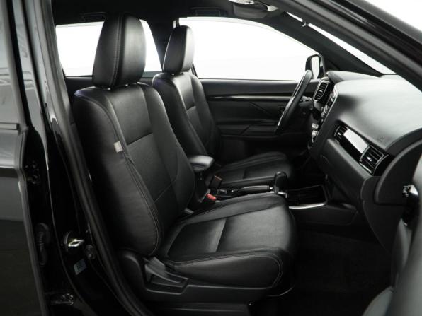 Mitsubishi Outlander III Рестайлинг 3 с пробегом 2021 года, цена 2 399 055 рублей, 36876 км, внедорожник, Автокод Объявления