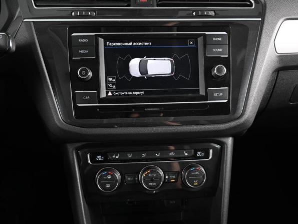 Volkswagen Tiguan II с пробегом 2018 года, цена 2 439 000 рублей, 118995 км, внедорожник, Автокод Объявления