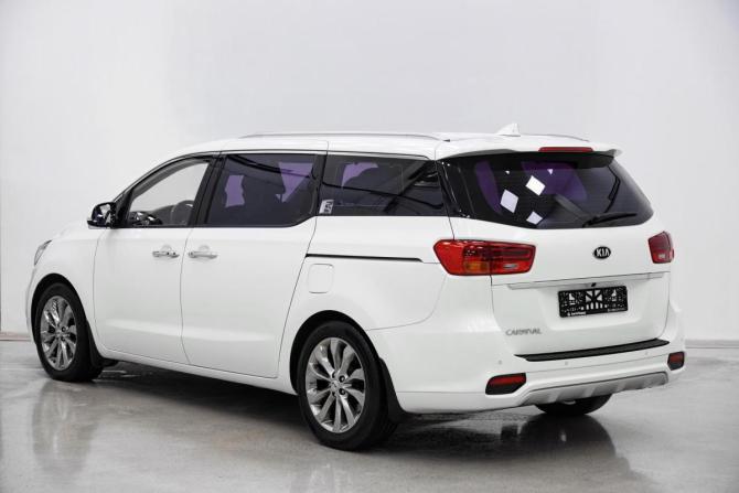 Kia Carnival III с пробегом 2020 года, цена 1 939 000 рублей, 62914 км, минивэн, Автокод Объявления