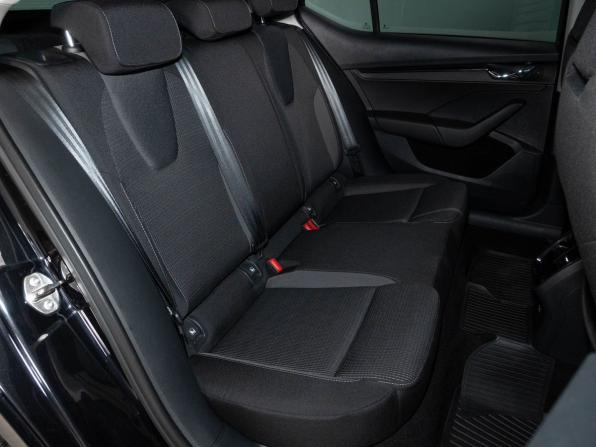 Skoda Octavia IV (A8) с пробегом 2021 года, цена 2 220 000 рублей, 126116 км, лифтбек, Автокод Объявления