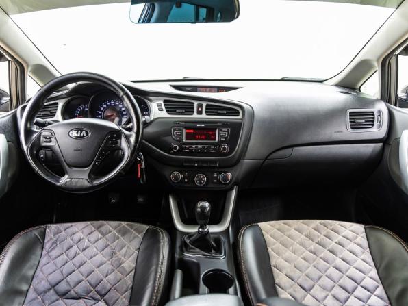 Kia Ceed II с пробегом 2012 года, цена 788 000 рублей, 184502 км, хэтчбек, Автокод Объявления