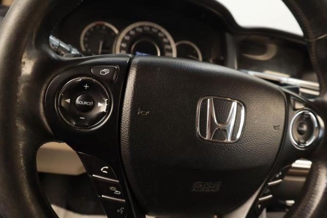 Honda Accord IX с пробегом 2013 года, цена 1 279 000 рублей, 329743 км, седан, Автокод Объявления