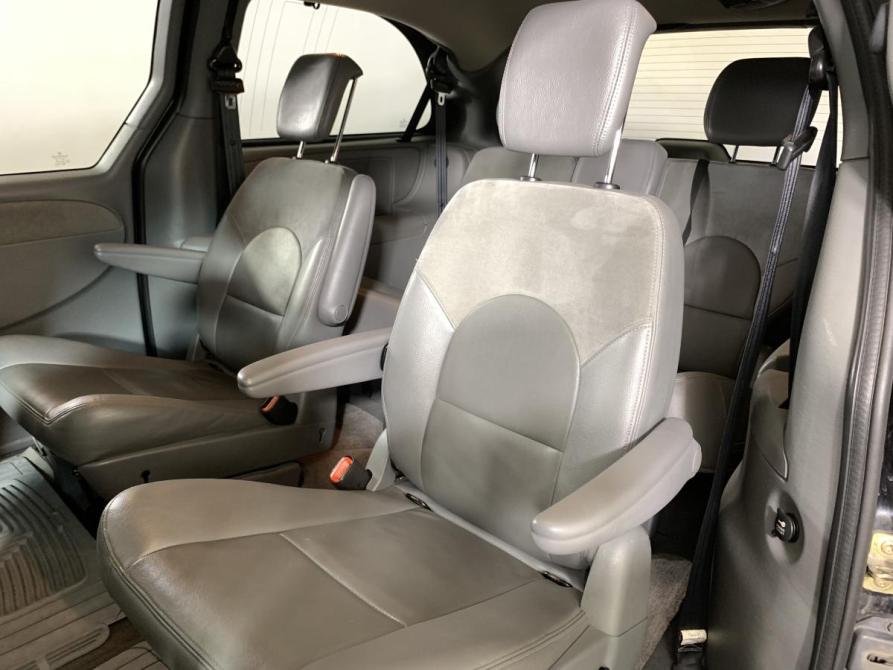 Chrysler Voyager IV Рестайлинг Москва  - изображение 18