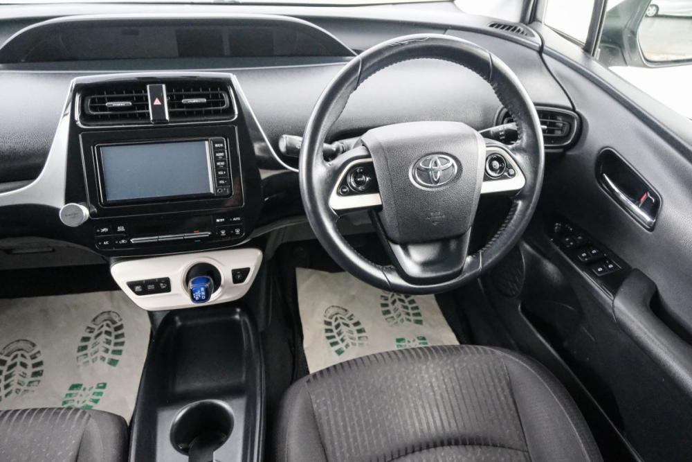 Toyota Prius IV (XW50) Красноярск  - изображение 10