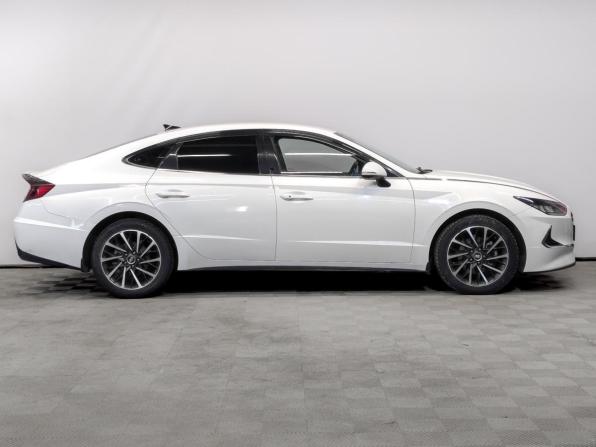 Hyundai Sonata VIII (DN8) с пробегом 2022 года, цена 2 490 000 рублей, 107943 км, седан, Автокод Объявления
