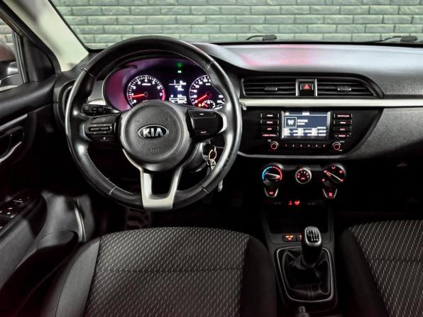 Kia Rio IV с пробегом 2018 года, цена 1 350 000 рублей, 98827 км, седан, Автокод Объявления