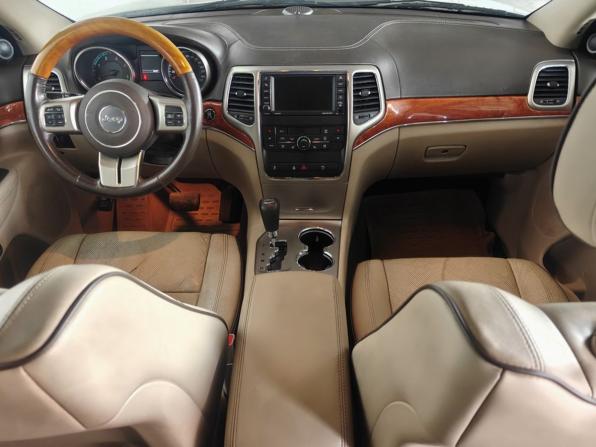 Jeep Grand Cherokee IV (WK2) с пробегом 2012 года, цена 1 499 000 рублей, 329500 км, внедорожник, Автокод Объявления