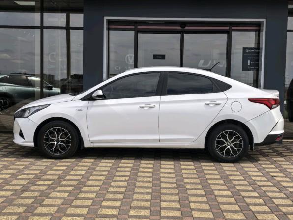 Hyundai Solaris II Рестайлинг с пробегом 2021 года, цена 1 230 000 рублей, 153324 км, седан, Автокод Объявления