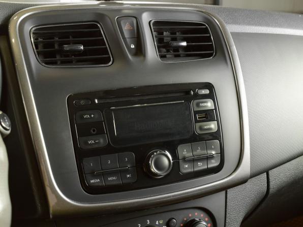 Renault Logan II с пробегом 2014 года, цена 599 995 рублей, 104255 км, седан, Автокод Объявления