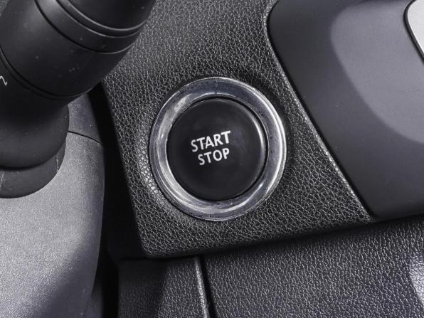 Renault Scenic III Рестайлинг с пробегом 2013 года, цена 870 000 рублей, 175203 км, компактвэн, Автокод Объявления