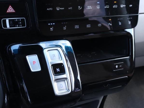 Hyundai Staria I с пробегом 2022 года, цена 5 490 000 рублей, 96632 км, минивэн, Автокод Объявления