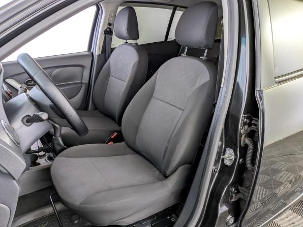 Renault Sandero II с пробегом 2015 года, цена 635 000 рублей, 190557 км, хэтчбек, Автокод Объявления
