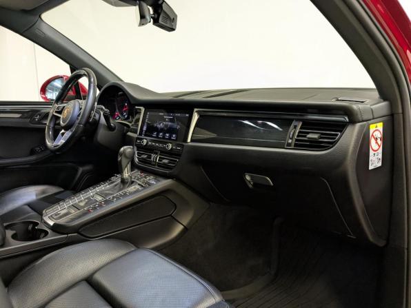 Porsche Macan I Рестайлинг с пробегом 2021 года, цена 5 800 000 рублей, 37383 км, внедорожник, Автокод Объявления