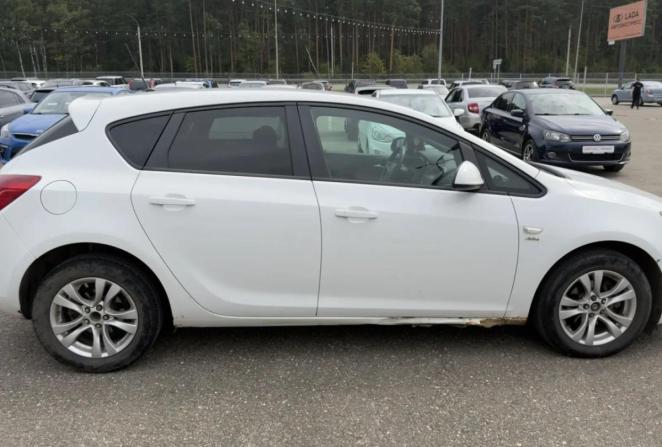 Opel Astra J Рестайлинг с пробегом 2013 года, цена 616 000 рублей, 215942 км, хэтчбек, Автокод Объявления
