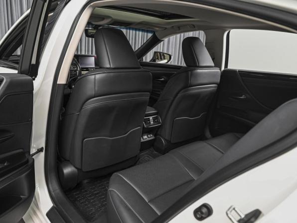 Lexus ES VII с пробегом 2018 года, цена 4 264 000 рублей, 82154 км, седан, Автокод Объявления