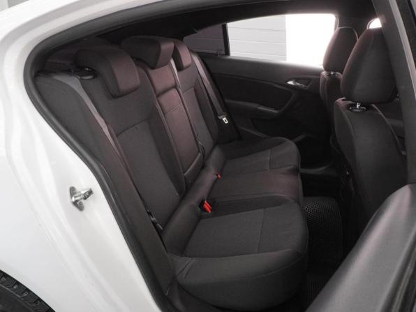 Opel Insignia I Рестайлинг с пробегом 2013 года, цена 1 139 000 рублей, 118028 км, седан, Автокод Объявления
