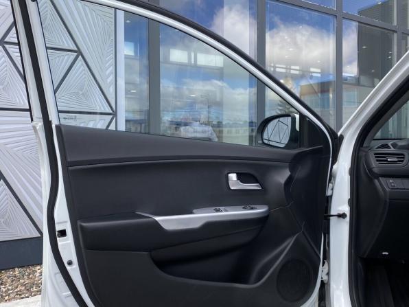 Kia Rio III Рестайлинг с пробегом 2015 года, цена 949 000 рублей, 135591 км, хэтчбек, Автокод Объявления