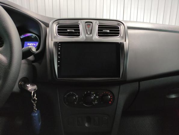 Renault Logan II Рестайлинг с пробегом 2018 года, цена 630 000 рублей, 153256 км, седан, Автокод Объявления