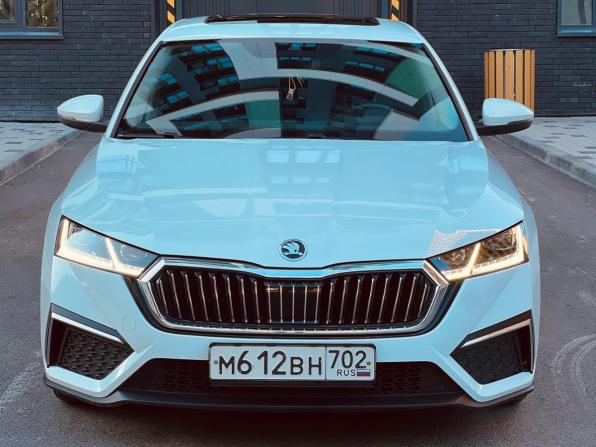 Skoda Octavia IV (A8) с пробегом 2023 года, цена 2 590 000 рублей, 61000 км, лифтбек, Автокод Объявления