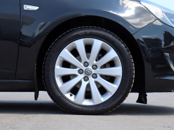 Opel Astra J Рестайлинг с пробегом 2013 года, цена 710 000 рублей, 266158 км, седан, Автокод Объявления