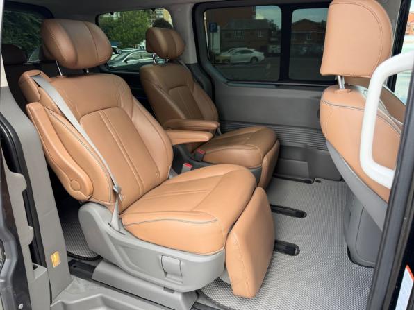 Hyundai Staria I с пробегом 2023 года, цена 4 550 000 рублей, 261605 км, минивэн, Автокод Объявления