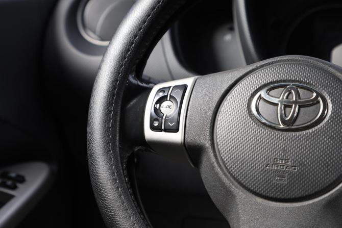 Toyota Urban Cruiser I с пробегом 2009 года, цена 949 000 рублей, 165147 км, хэтчбек, Автокод Объявления