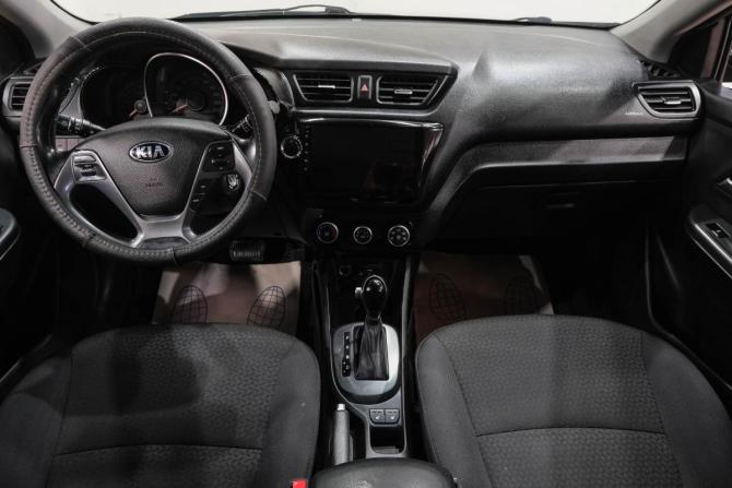 Kia Rio III с пробегом 2015 года, цена 1 049 000 рублей, 140000 км, хэтчбек, Автокод Объявления