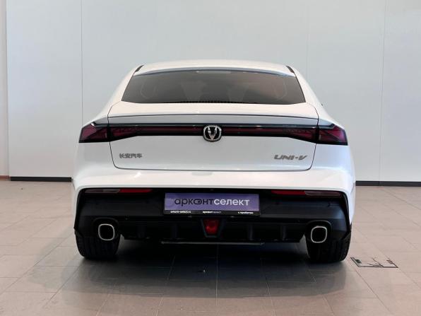 Changan UNI-V I с пробегом 2023 года, цена 2 050 000 рублей, 66164 км, лифтбек, Автокод Объявления