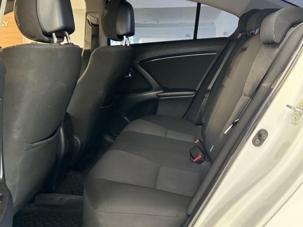 Toyota Avensis III с пробегом 2010 года, цена 1 030 000 рублей, 204550 км, седан, Автокод Объявления