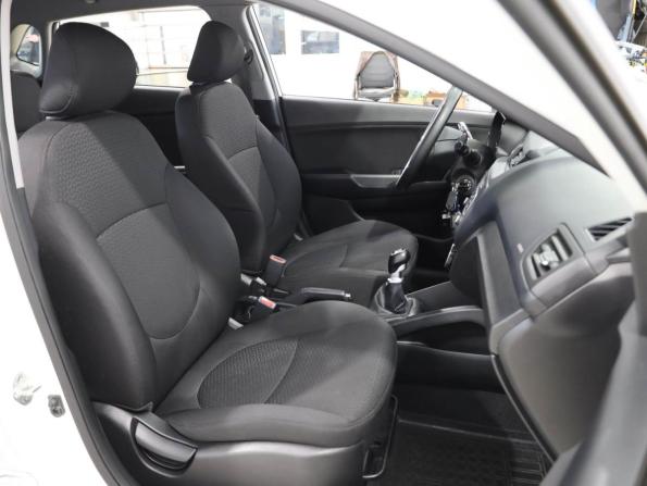 Kia Rio III Рестайлинг с пробегом 2017 года, цена 1 199 000 рублей, 77506 км, хэтчбек, Автокод Объявления