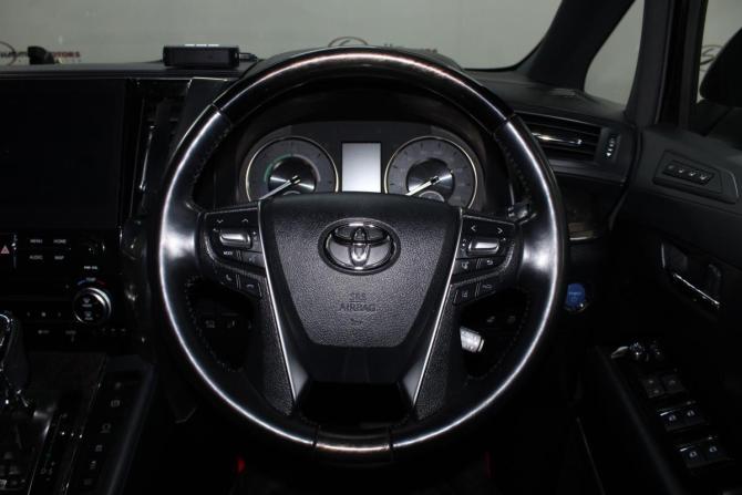 Toyota Alphard III Рестайлинг с пробегом 2021 года, цена 5 500 000 рублей, 105211 км, минивэн, Автокод Объявления