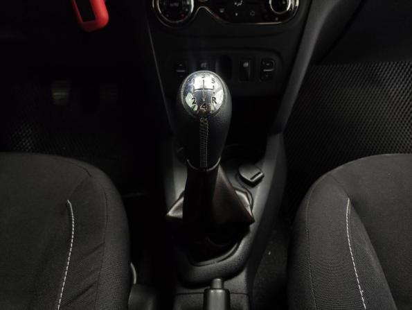 Renault Sandero II с пробегом 2016 года, цена 950 000 рублей, 110053 км, хэтчбек, Автокод Объявления